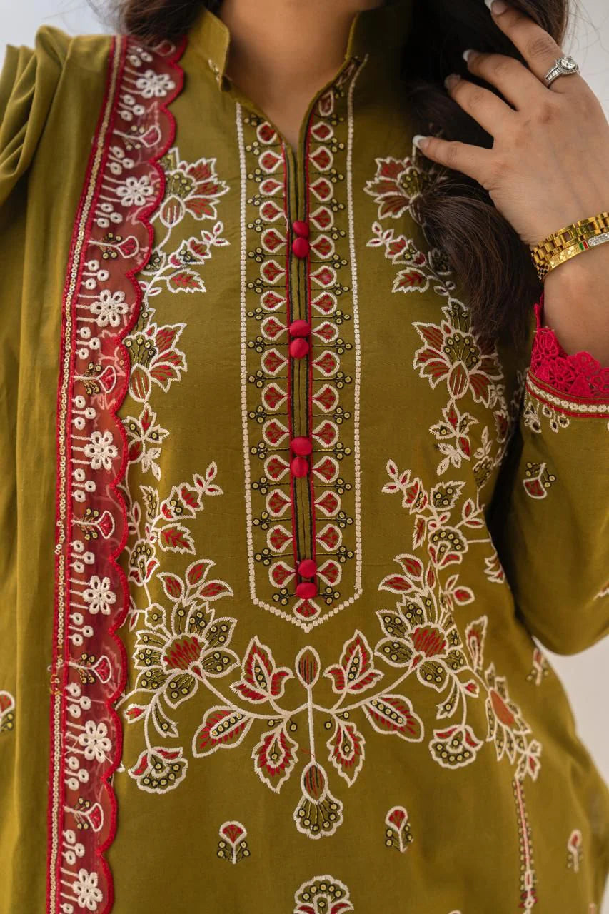 3PC LAWN EMBROIDERED SHIRT WITH LAWN EMBROIDERED READY TO WEAR DUPATTA-BIC-G01